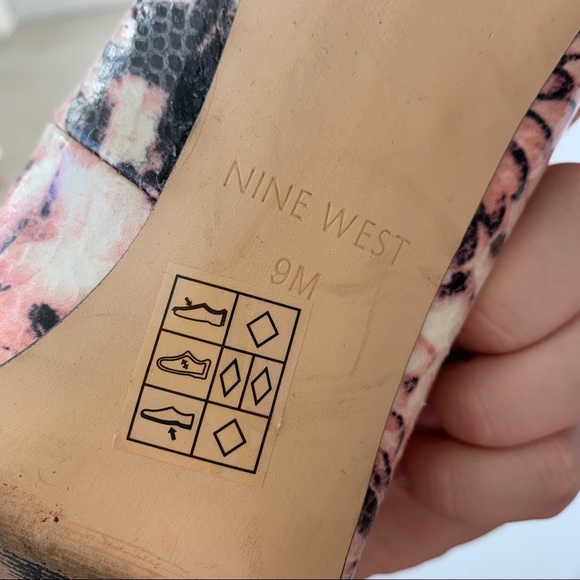 NINE WEST Snake Print Heels - Picture 5 of 5